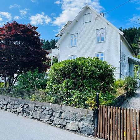 Brand New Flat, Parking! Apartment Bergen Bagian luar foto